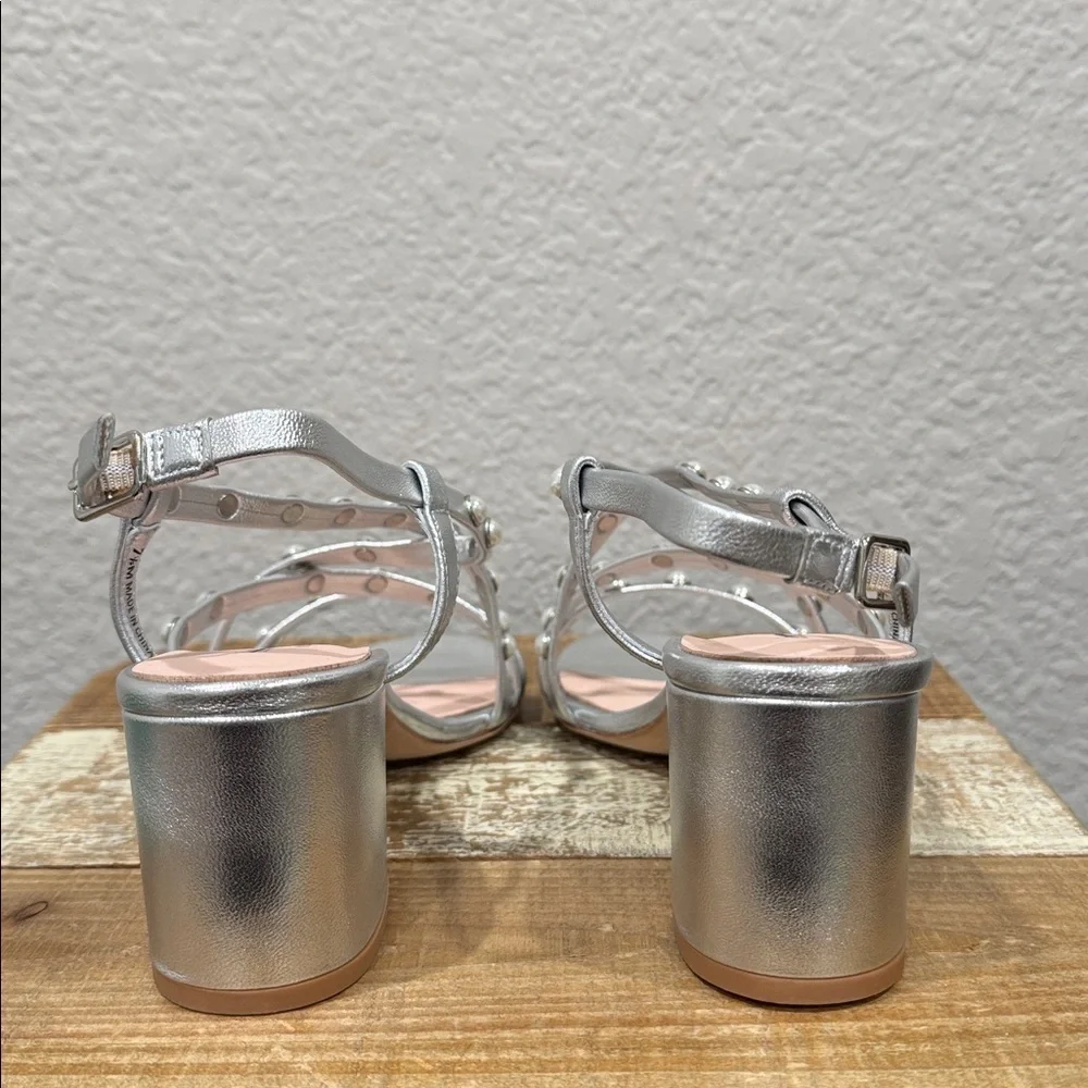 Kate Spade Wynne Silver Metallic Pearl Sandals Size 7.5